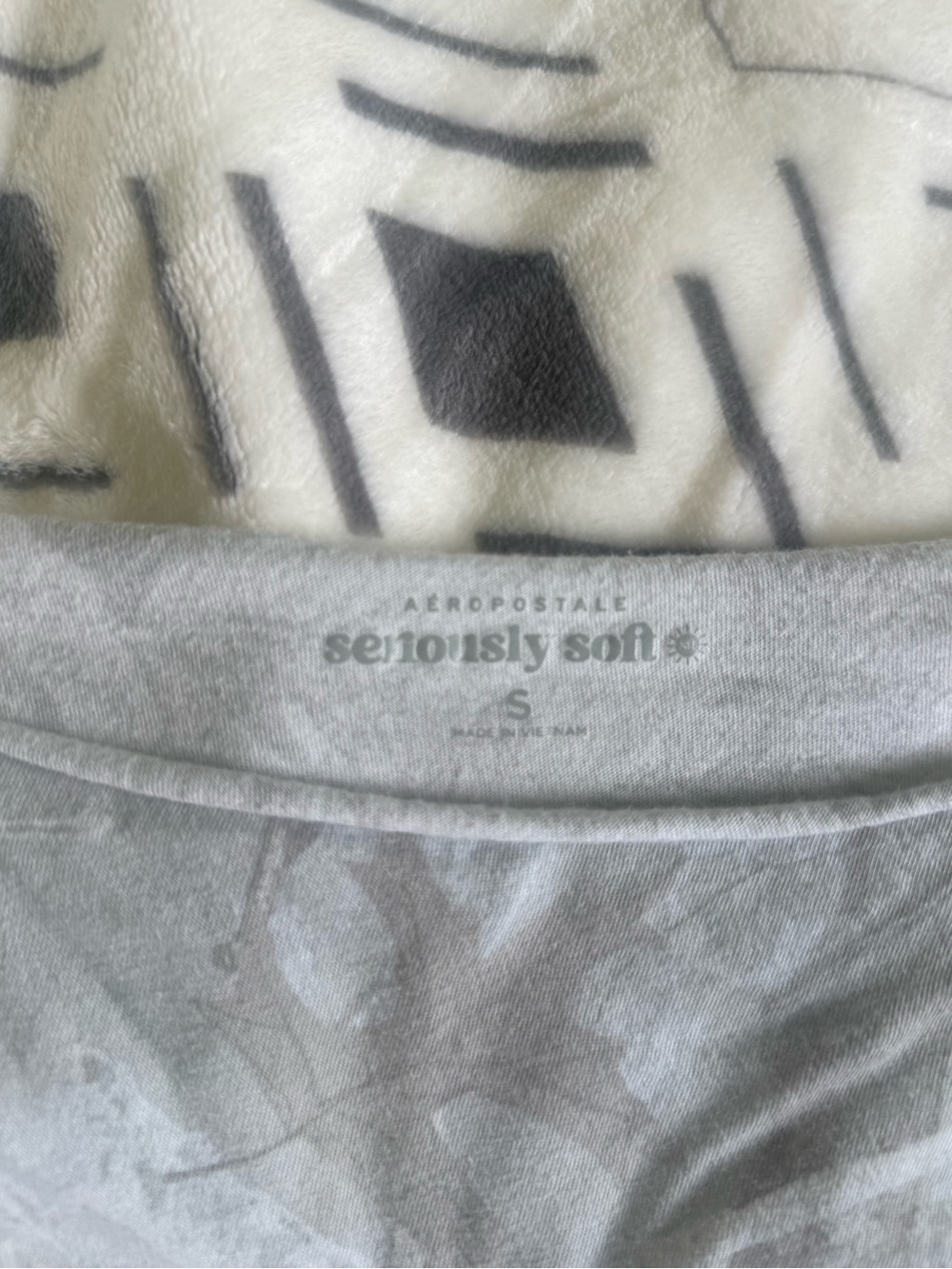 Aeropostale Light Gray Seriously Soft Women's Top